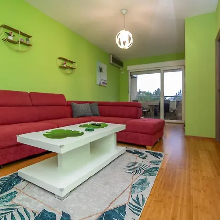 Exclusive Heart アパート トレビニエ